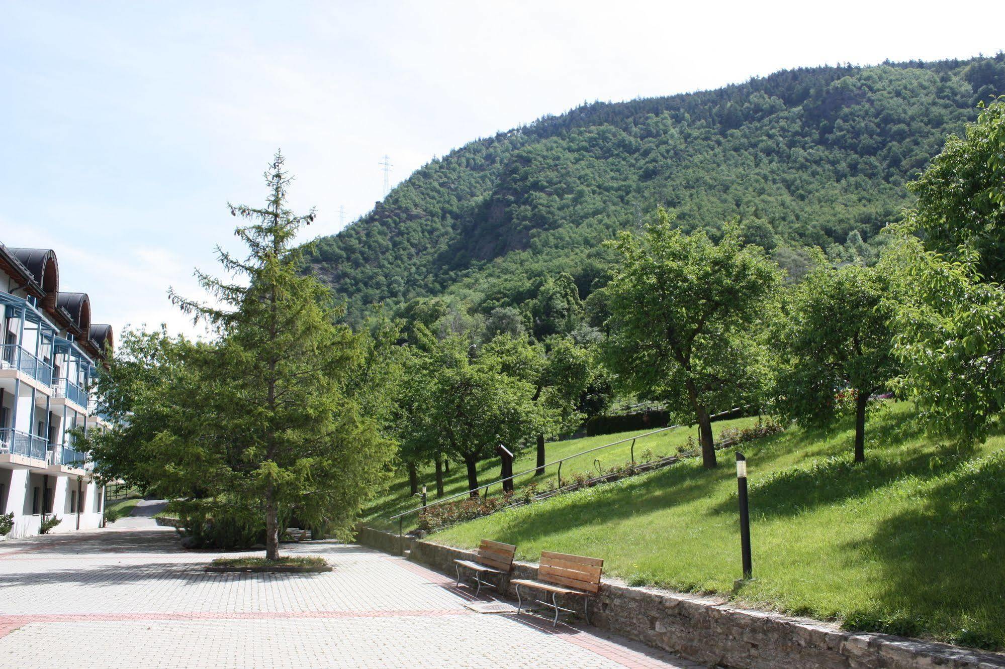 Hotel & Bildungshaus St. Jodern Visp Exterior foto